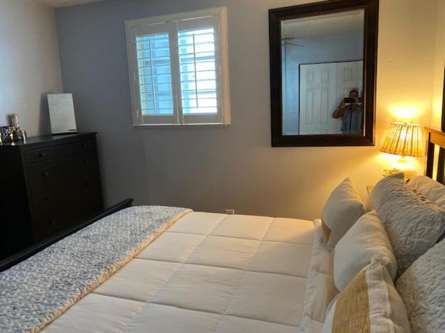 Modern 2/1 Apt Near Midtown And Beaches Miami Zewnętrze zdjęcie