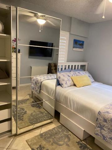 Modern 2/1 Apt Near Midtown And Beaches Miami Zewnętrze zdjęcie