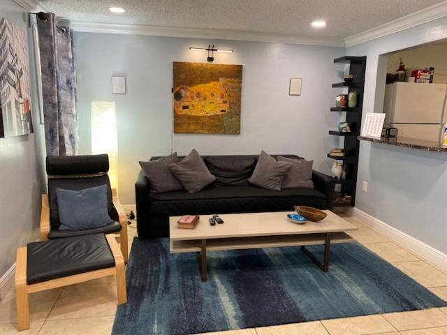 Modern 2/1 Apt Near Midtown And Beaches Miami Zewnętrze zdjęcie